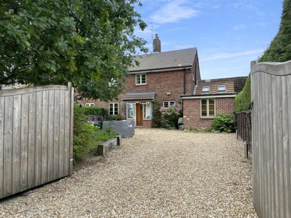 Swinderby Road, Collingham, Newark