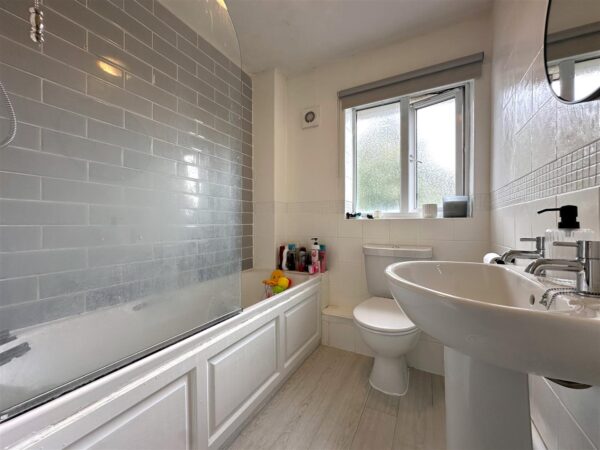 Orchid Drive, Farndon, Newark