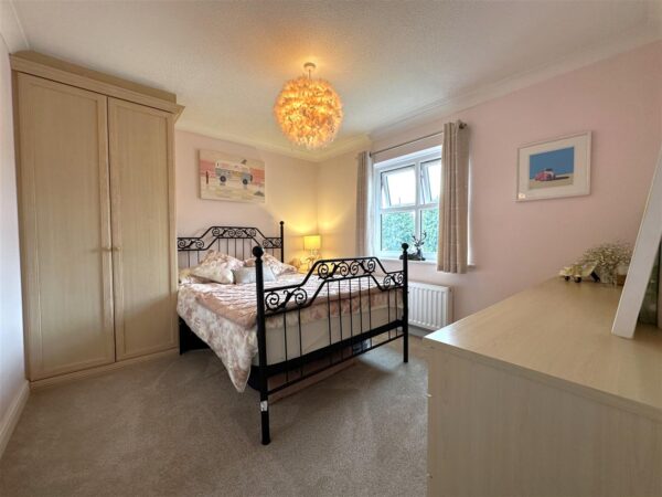 The Ivies, Farndon Road, Newark