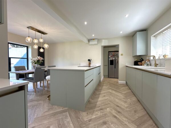 Lacey Green, Balderton, Newark