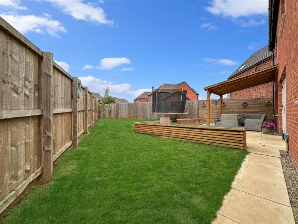 Threadneedle Way, Middlebeck, Newark