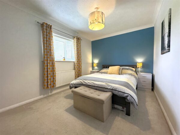 Lacey Green, Balderton, Newark