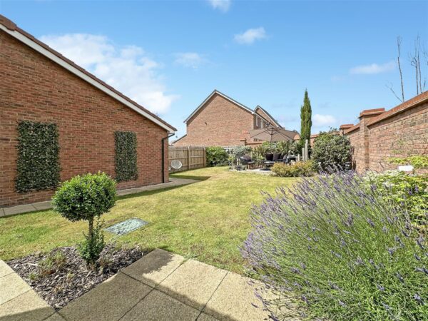 Bluebell Drive, Middlebeck, Newark