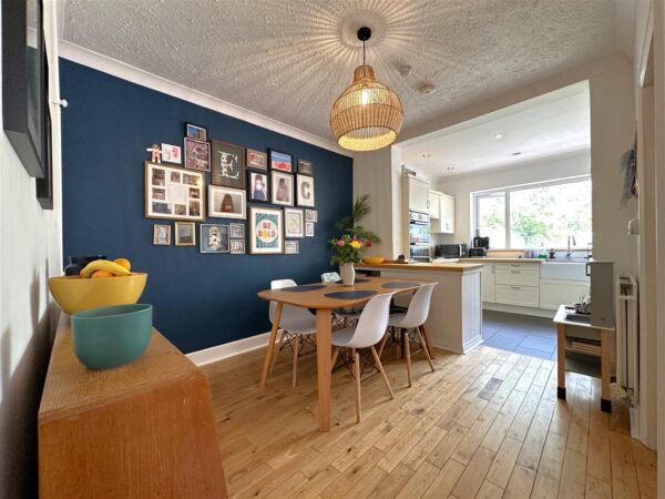 Warrick Road, Balderton, Newark