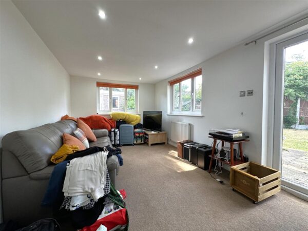 Hounsfield Close, Newark