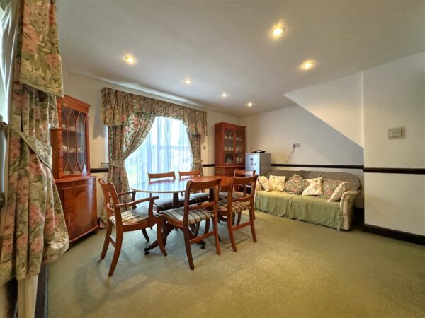 Kennedy Walk, Balderton, Newark