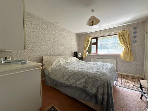 Kennedy Walk, Balderton, Newark