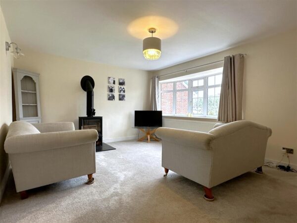 Fisher Close, Collingham, Newark