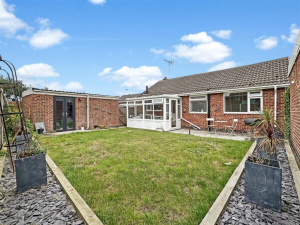 Fisher Close, Collingham, Newark