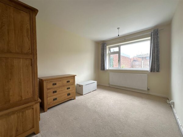 Fisher Close, Collingham, Newark