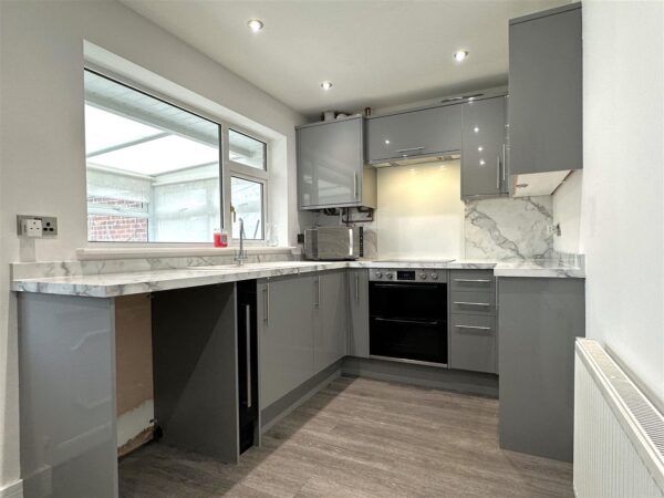 Fisher Close, Collingham, Newark