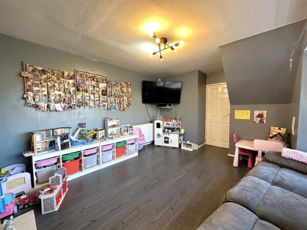 Vessey Close, Balderton, Newark