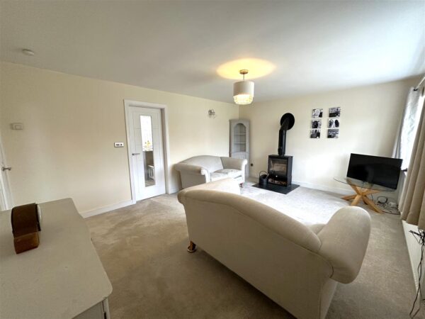 Fisher Close, Collingham, Newark