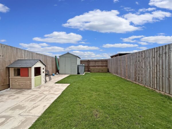Slingsby Drive, Fernwood, Newark