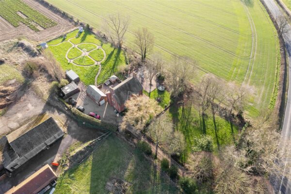 West View, Farm House, Collingham Road, Besthorpe, Newark