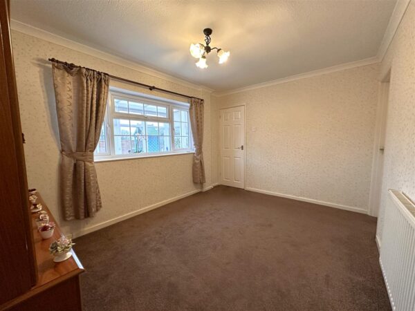 Crow Park Avenue, Sutton-On-Trent, Newark