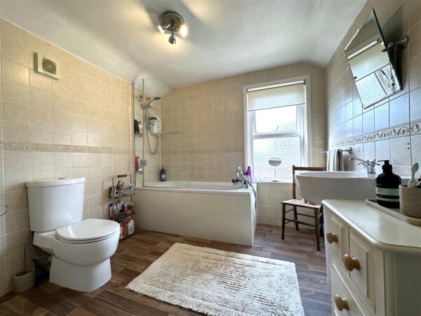 Central Cottage, High Street, Collingham, Newark