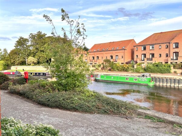 Nicholsons Wharf, Mather Road, Newark