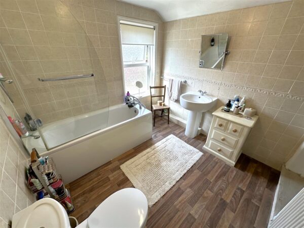 Central Cottage, High Street, Collingham, Newark