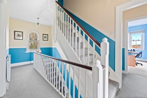 West View, Farm House, Collingham Road, Besthorpe, Newark