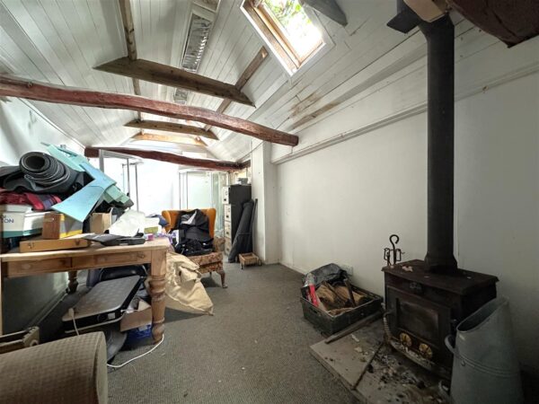 Detached Barn With Planning Permission, Low Road, Besthorpe, Newark