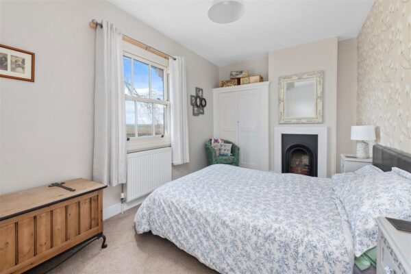West View, Farm House, Collingham Road, Besthorpe, Newark