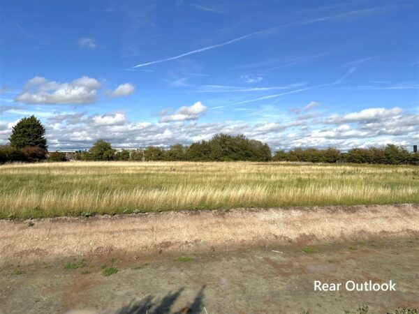 Crow Park Avenue, Sutton-On-Trent, Newark