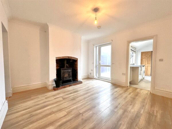 Main Street, Balderton, Newark