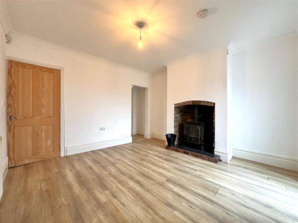 Main Street, Balderton, Newark