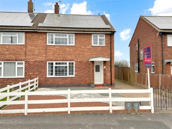 Crow Park Avenue, Sutton-On-Trent, Newark