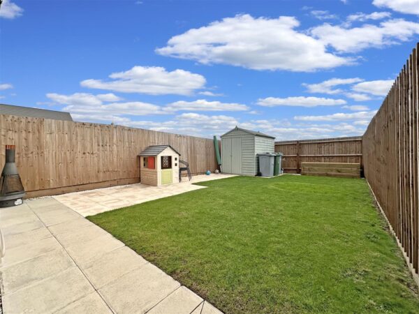 Slingsby Drive, Fernwood, Newark