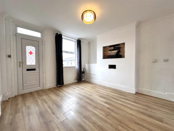 Main Street, Balderton, Newark