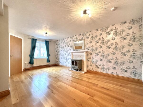 Wickliffe Park, Claypole, Newark