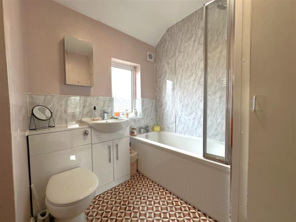 Thoresby Avenue, Newark