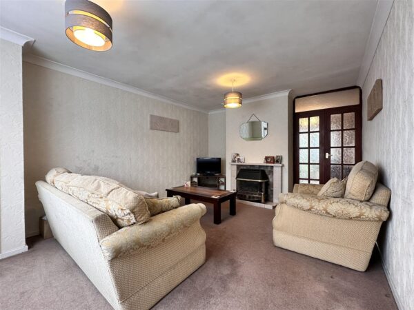 Beacon Hill Road, Newark