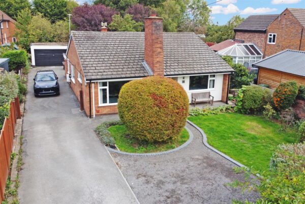 Main Street, Claypole, Newark