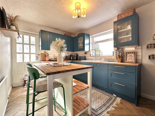 Thoresby Avenue, Newark