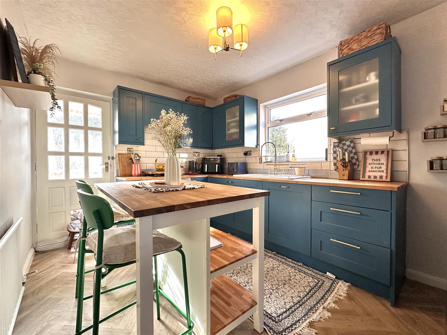 Thoresby Avenue, Newark