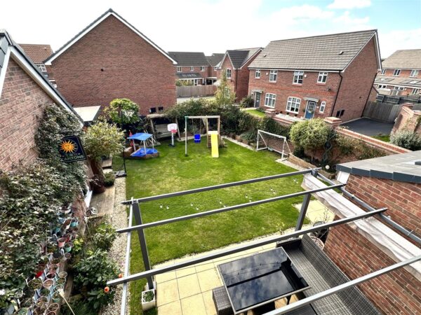 Cloverfield Place, Middlebeck, Newark