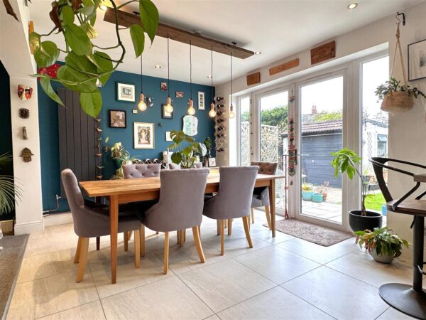 Sytten Lodge, Windsor Road, Newark