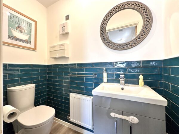Cloverfield Place, Middlebeck, Newark