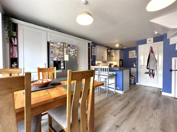 Goldstraw Lane, Fernwood, Newark