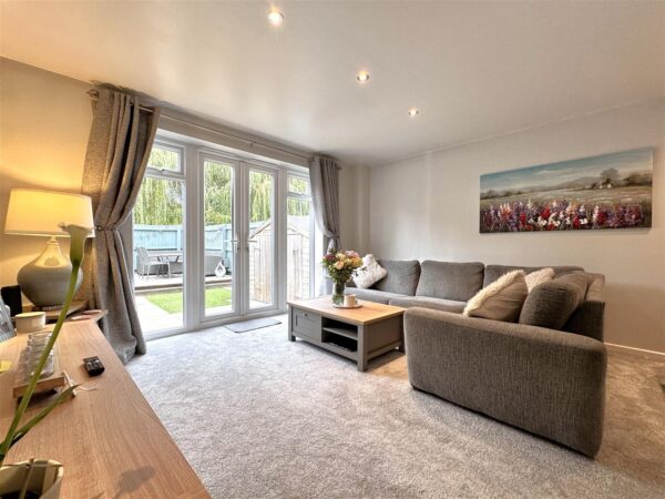 Pach Way, Fernwood, Newark