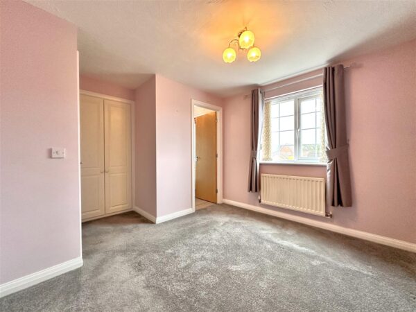 Wickliffe Park, Claypole, Newark