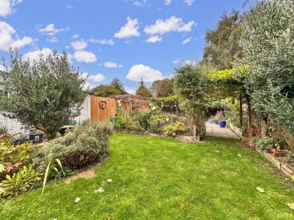Sytten Lodge, Windsor Road, Newark