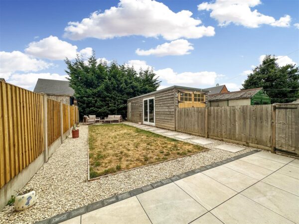 Thoresby Avenue, Newark