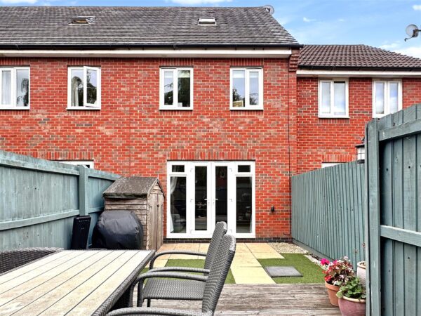 Pach Way, Fernwood, Newark