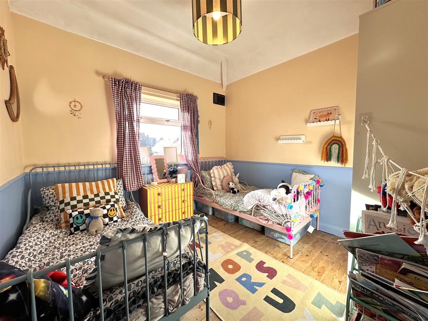 Thoresby Avenue, Newark