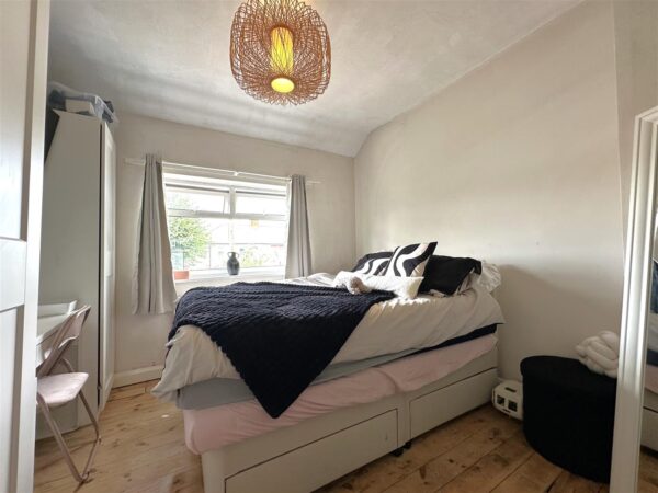 Thoresby Avenue, Newark