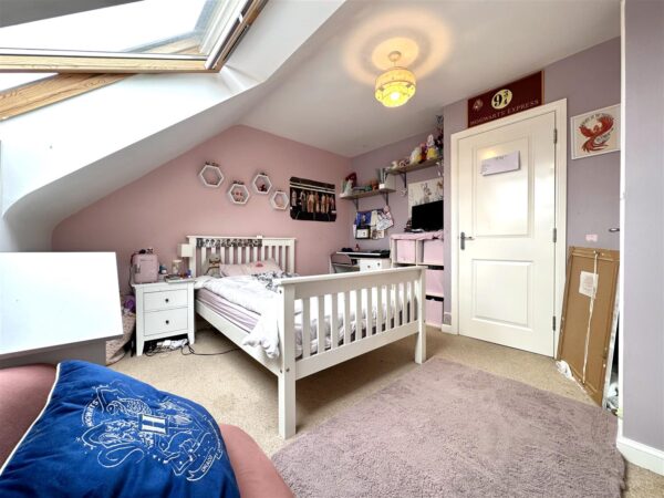 Goldstraw Lane, Fernwood, Newark